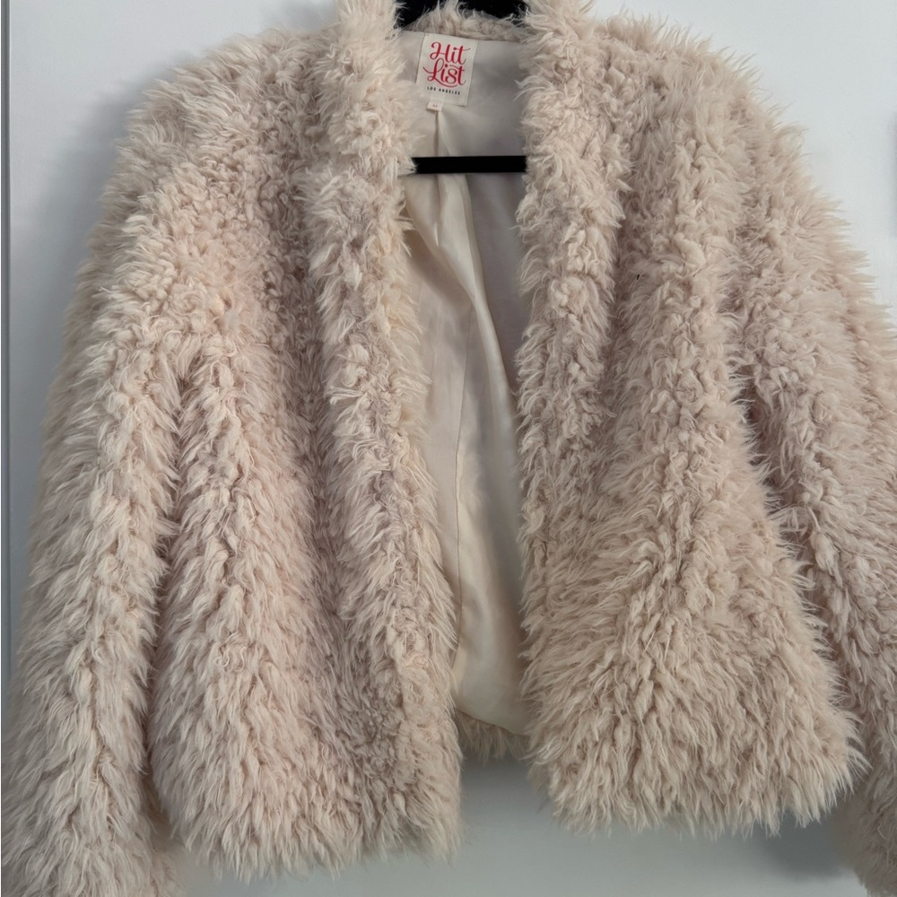 Hit List Los Angeles- Vintage 1980’s inspired Faux Fur Cropped Jacket!Size M